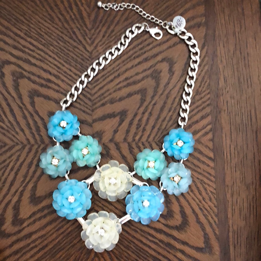 Lovely floral necklace